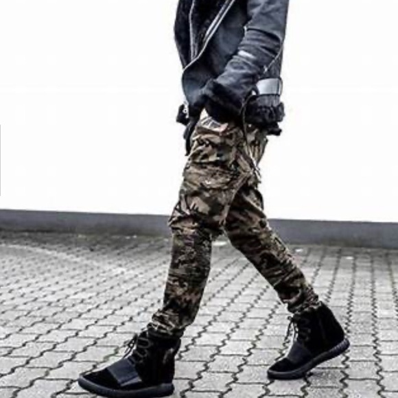 Maniere De Voir Men’s Camouflage Paint Splatter Cargo  Pants Large - Picture 1 of 14